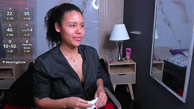 AriaVega online show from 11.15.25