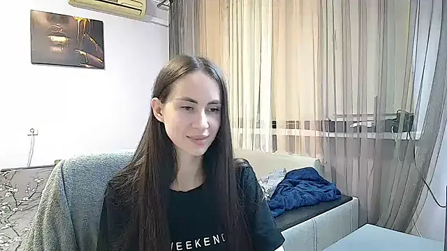 Chloe Skims online show from 10.12.25