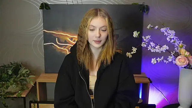 EstaGoetsch online show from 10.21.25