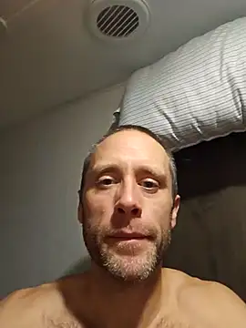 Snapshot of mcxxx87 chatting on 10.26.25 mcxxx87 online show from 10.26.25