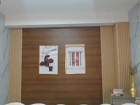 claudina s online show from 10.17.25