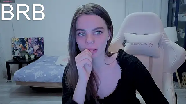 Snapshot of xAlisontiny chatting on 02.20.26 xAlisontiny online show from 02.20.26