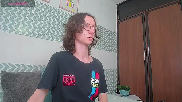 White King4 online show from 10.07.25