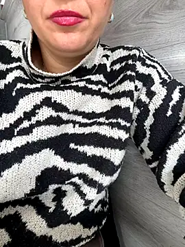 Daiana Andra online show from 10.30.25