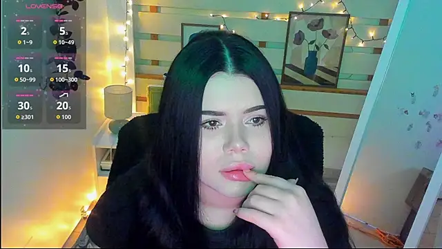 Mona Esty online show from 02.12.26