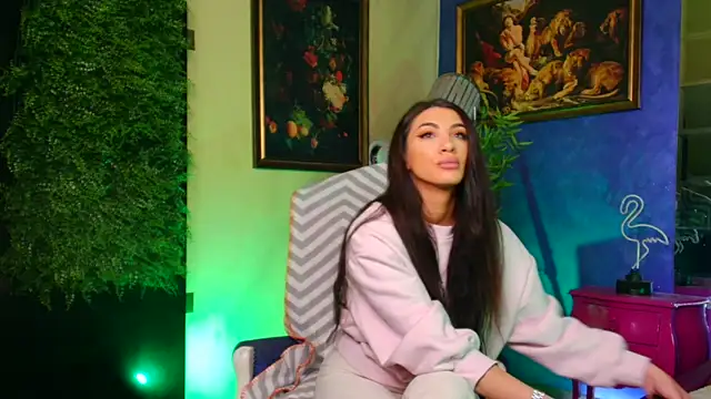 nicolepalmer online show from 10.08.25