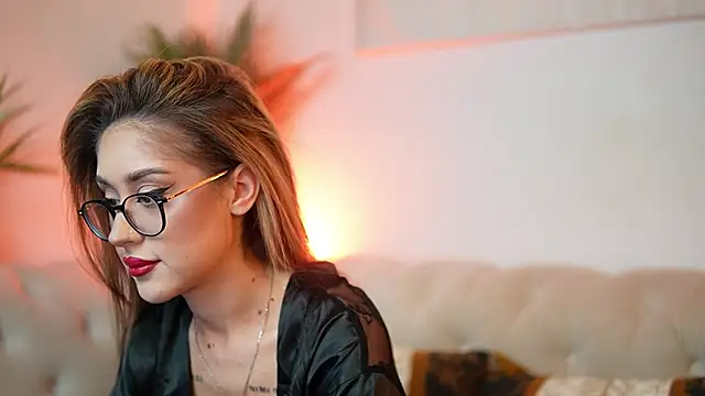 AileenKiss online show from 10.19.25