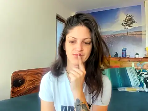 anissawhitenss online show from 10.29.25
