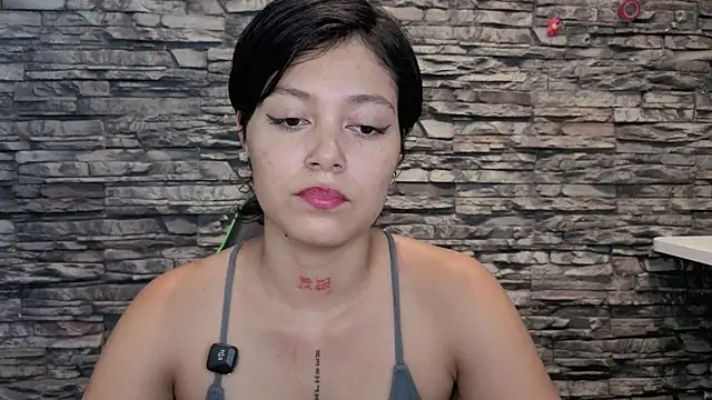 Snapshot of Qadeshoficial chatting on 06.19.26 Qadeshoficial online show from 06.19.26