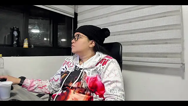 Xander Taylor  online show from 10.16.25