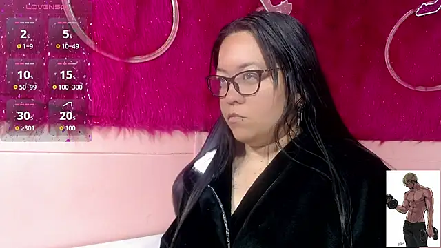 Snapshot of Xander_Taylor_ chatting on 11.27.25 Xander Taylor online show from 11.27.25