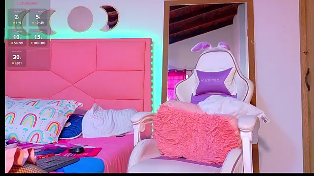 Snapshot of BabyDollvibes chatting on 12.13.25 BabyDollvibes online show from 12.13.25