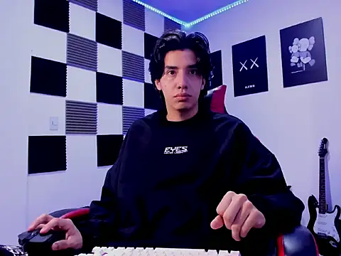 Snapshot of jeycobb chatting on 12.21.25 jeycobb online show from 12.21.25