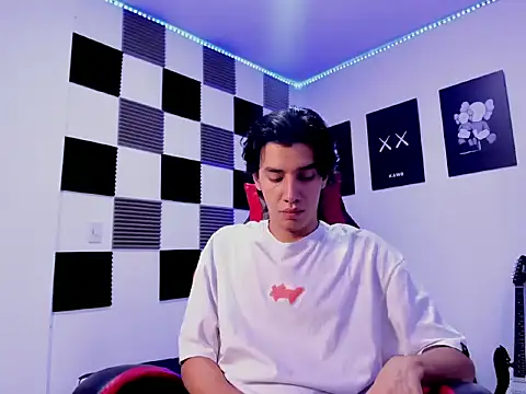 Snapshot of jeycobb chatting on 01.08.26 jeycobb online show from 01.08.26