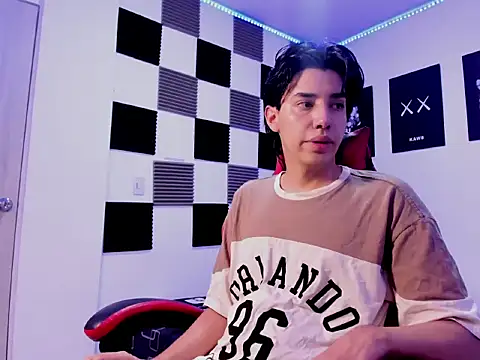 Snapshot of jeycobb chatting on 01.19.26 jeycobb online show from 01.19.26