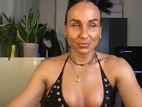 GluteQueenE online show from 01.15.26