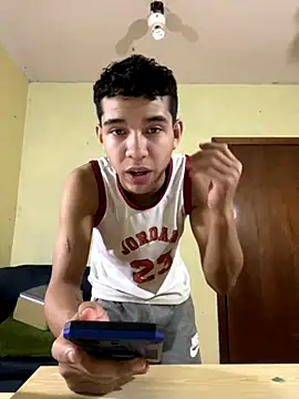 Snapshot of Mrdante23 chatting on 10.06.25 Mrdante23 online show from 10.06.25