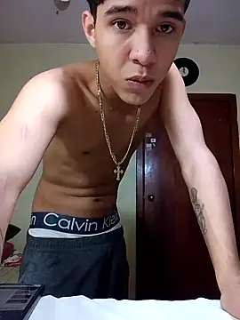 Snapshot of Mrdante23 chatting on 10.11.25 Mrdante23 online show from 10.11.25