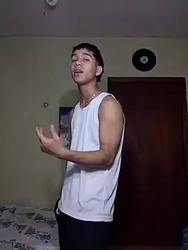 Snapshot of Mrdante23 chatting on 10.18.25 Mrdante23 online show from 10.18.25