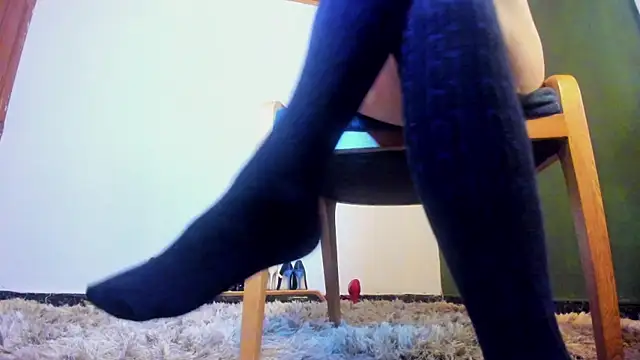 Snapshot of Velourmuse chatting on 12.18.25 Velourmuse online show from 12.18.25