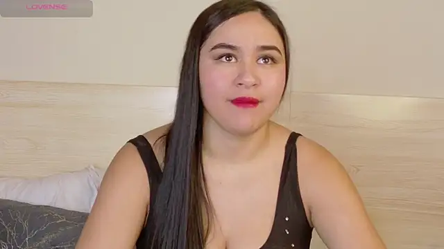 Snapshot of Mia_belmontt chatting on 10.11.25 Mia belmontt online show from 10.11.25