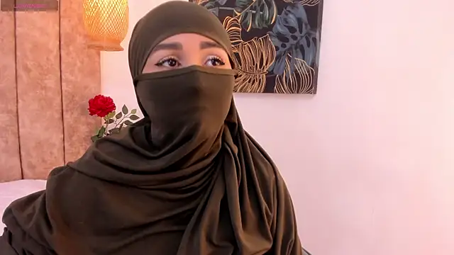  alishaa c online show from 12.04.25