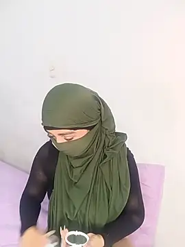 Snapshot of _alishaa_c chatting on 05.18.26 alishaa c online show from 05.18.26