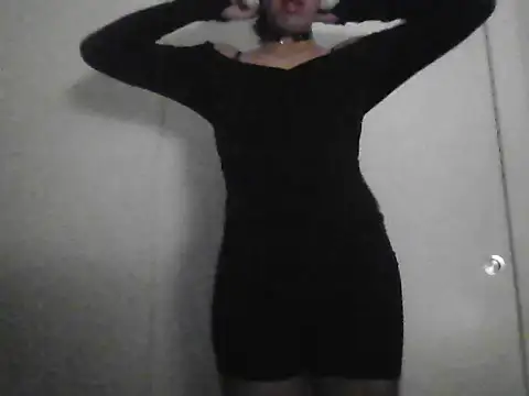 Sunny Pebble online show from 10.04.25