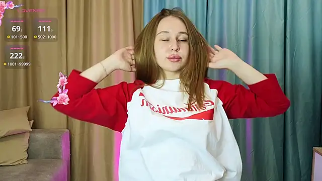 Snapshot of sleepjoi chatting on 10.14.25 sleepjoi online show from 10.14.25