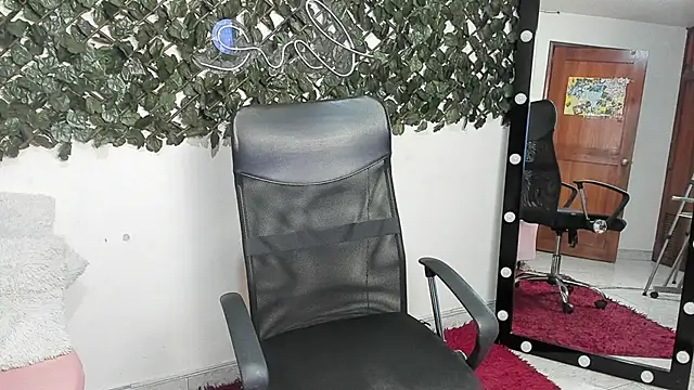 Samanta Ortiz online show from 11.20.25