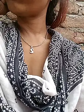 Hotty-romi3 online show from 11.18.25