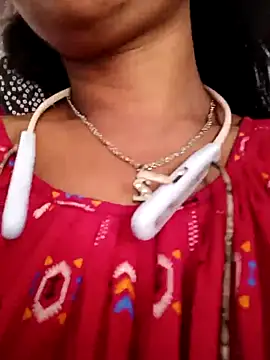 Hotty-romi3 online show from 11.19.25