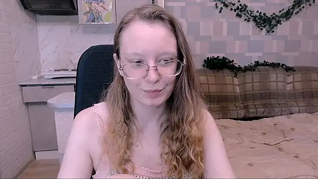 Meowewew online show from 10.11.25