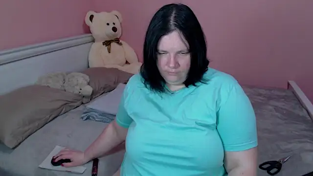  alexandra ray  online show from 12.04.25