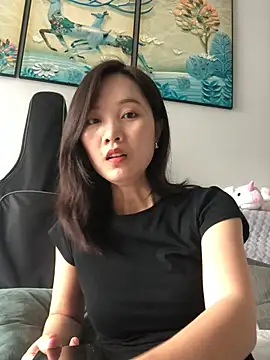 Snapshot of Mile-m chatting on 06.15.26 Mile-m online show from 06.15.26