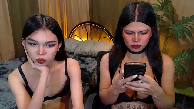 TWINKTRANSSHANEL online show from 10.18.25