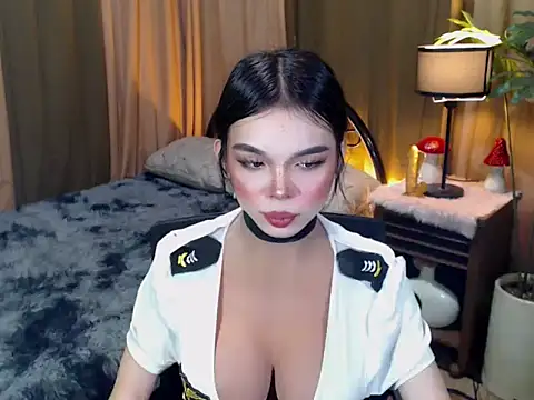 TWINKTRANSSHANEL online show from 10.29.25