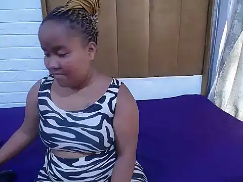 ChubbyMigetxx online show from 10.30.25