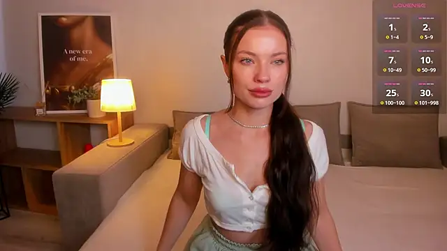 Taylaa Luxe online show from 10.17.25