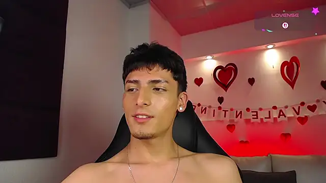 Snapshot of MateoMitchell chatting on 02.20.26 MateoMitchell online show from 02.20.26