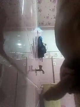 Iuhggikk online show from 10.04.25