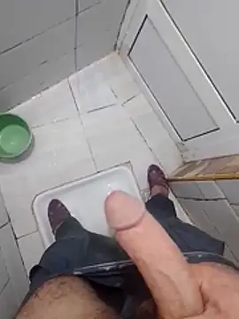 Iuhggikk online show from 10.31.25