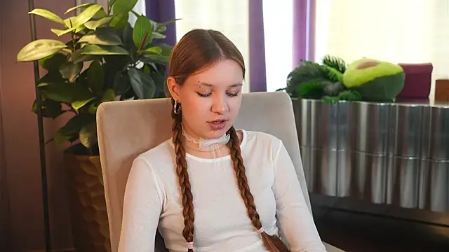 MarindaRuud online show from 10.06.25