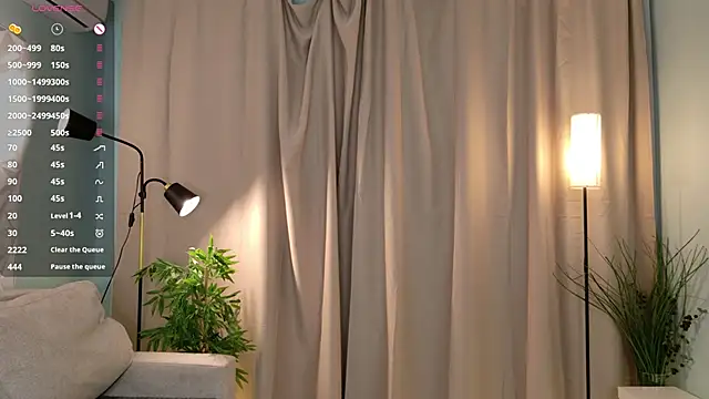 Playful Lia online show from 11.15.25