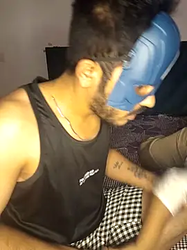 Snapshot of Dark_Chocoxxx chatting on 11.04.25 Dark Chocoxxx online show from 11.04.25