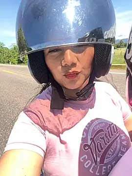 Snapshot of lady_and_charly chatting on 11.13.25 lady and charly online show from 11.13.25