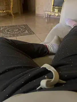 Snapshot of Bionda19 chatting on 11.10.25 Bionda19 online show from 11.10.25