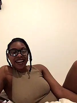 Snapshot of CurvyGoddessXxx chatting on 10.08.25 CurvyGoddessXxx online show from 10.08.25