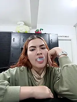 Snapshot of abby_murphy chatting on 12.04.25 abby murphy online show from 12.04.25