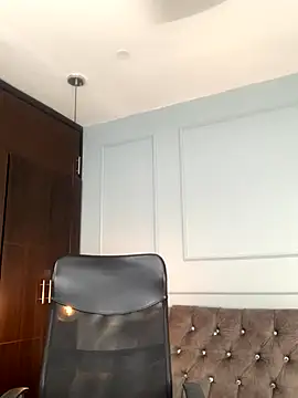 Rose monroee online show from 11.12.25